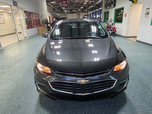 Used 2017 Chevrolet Malibu LS FWD image 3