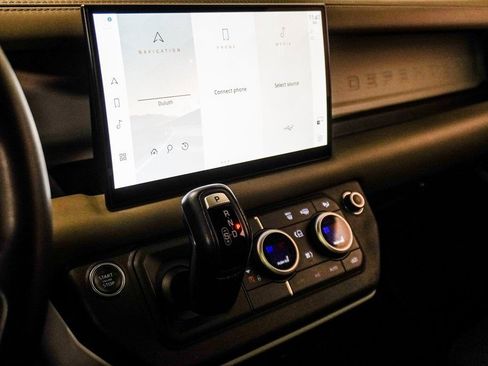 Used 2022 Land Rover Defender 90 X-Dynamic HSE image 22