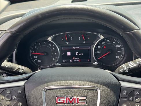 Used 2022 GMC Terrain SLT w/ Infotainment Package II AWD/4WD image 16