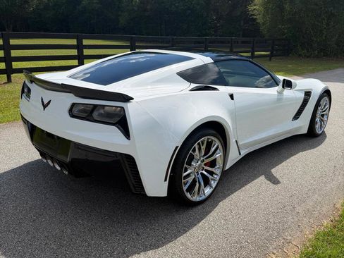 Used 2015 Chevrolet Corvette Z06 w/ 2LZ Preferred Equipment Group RWD image 13