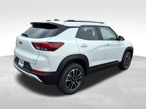 New 2026 Chevrolet TrailBlazer LT FWD image 3