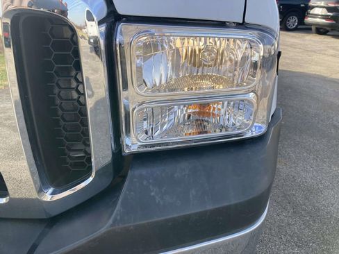 Used 2007 Ford F350 XL image 11