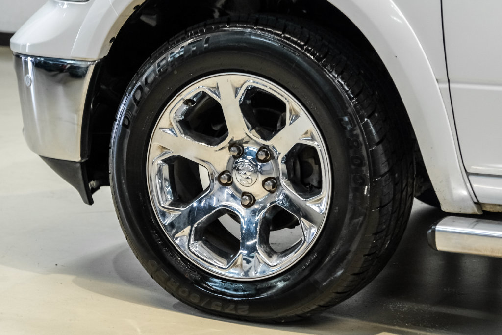 Used 2018 RAM 1500 Laramie AWD/4WD image 47