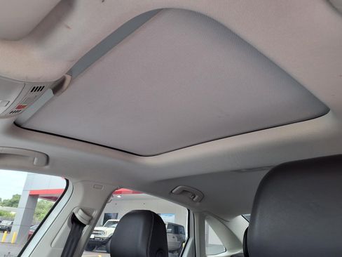 Used 2024 Volkswagen Jetta SE w/ Panoramic Sunroof Package FWD image 15