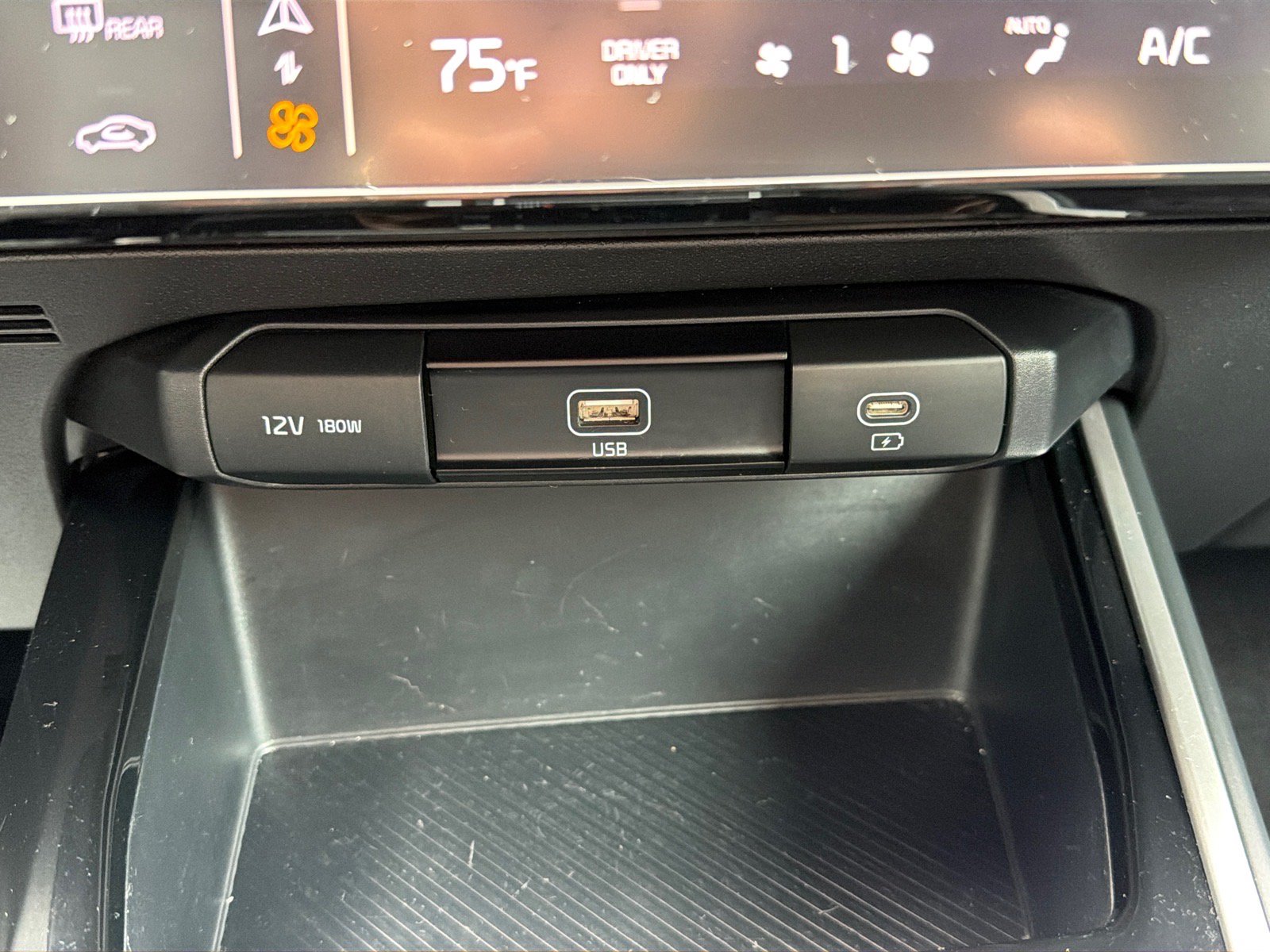 Used 2025 Kia Niro LX FWD image 18