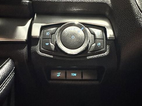 Used 2018 Ford Explorer XLT w/ Equipment Group 202A image 18