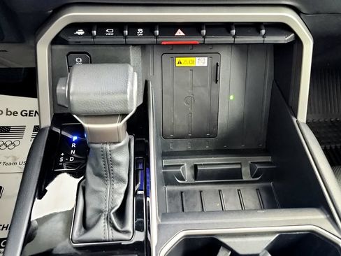 Used 2023 Toyota Tundra Limited AWD/4WD image 32