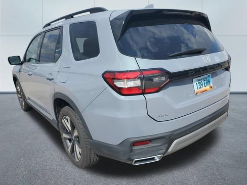 Used 2025 Honda Pilot Elite image 7