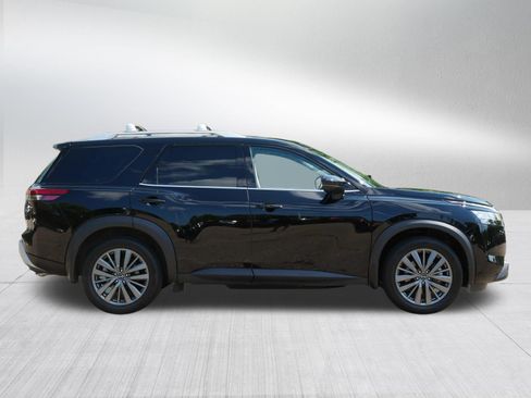 Certified 2024 Nissan Pathfinder SL w/ SL Premium Package AWD/4WD image 8
