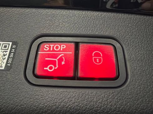 Certified 2025 Mercedes-Benz GLC 350e 4MATIC image 17