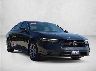 Used 2023 Honda Accord EX video 3