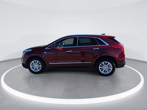 Used 2018 Cadillac XT5 Luxury w/ Driver Awareness Package image 6