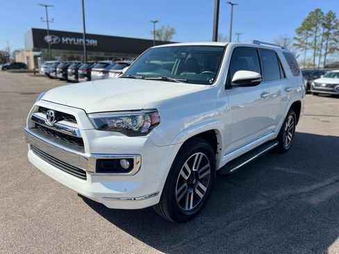 Used 2018 Toyota 4Runner Limited image 11