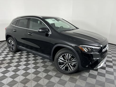 New 2025 Mercedes-Benz GLA 250 4MATIC image 2