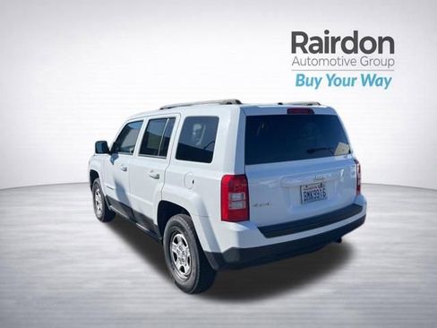 Used 2016 Jeep Patriot Sport w/ Power Value Group AWD/4WD image 7