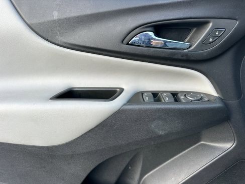 Used 2022 Chevrolet Equinox LT FWD image 10