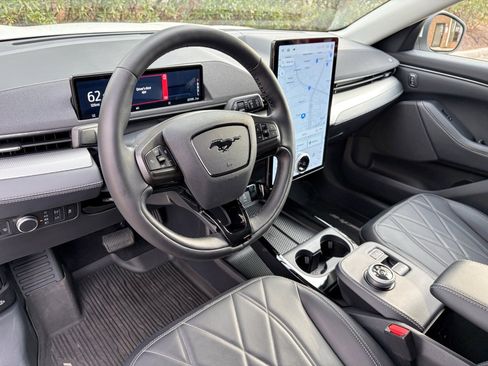 Used 2022 Ford Mustang Mach-E Select image 20