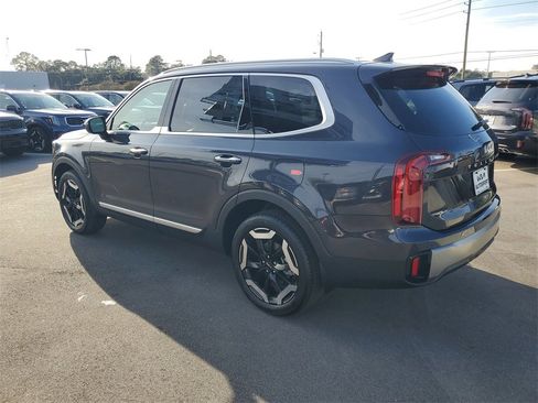 New 2025 Kia Telluride S image 3