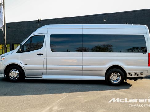 Used 2021 Mercedes-Benz Sprinter 3500 image 5