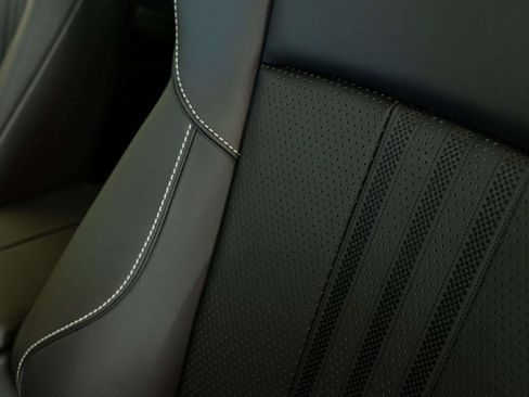 New 2026 Aston Martin DBX 707 image 18