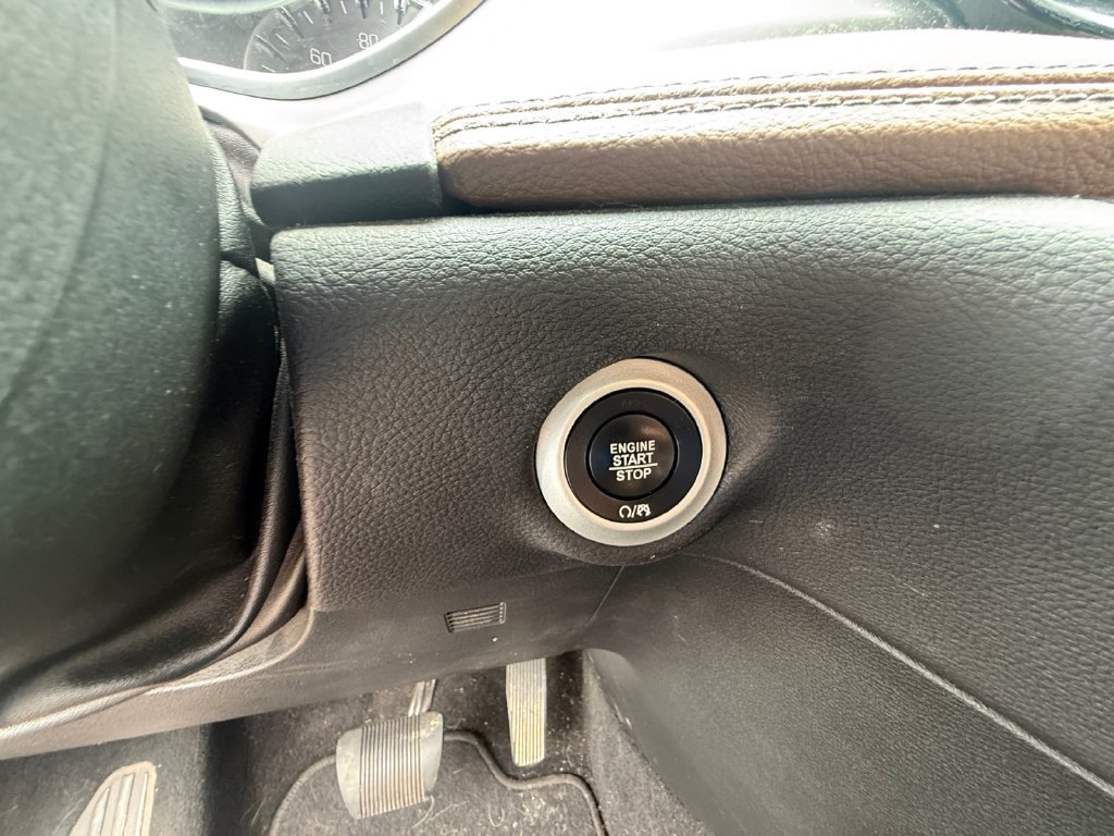 Used 2018 Chrysler Pacifica Limited FWD image 24