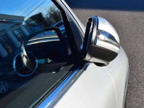 Used 2021 Mercedes-Benz GLA 250 4MATIC w/ Premium Package image 14