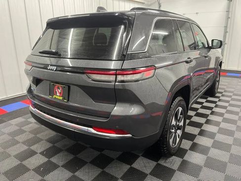 Used 2024 Jeep Grand Cherokee Limited 4xe AWD/4WD image 3