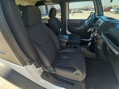 Used 2017 Jeep Wrangler Sport w/ Connectivity Group image 20