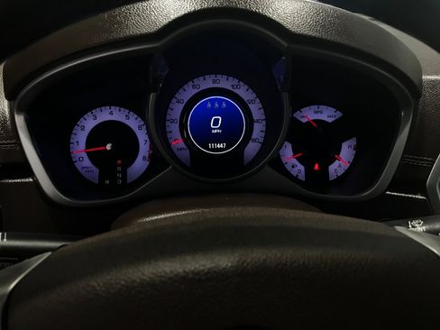 Used 2012 Cadillac SRX Luxury image 2