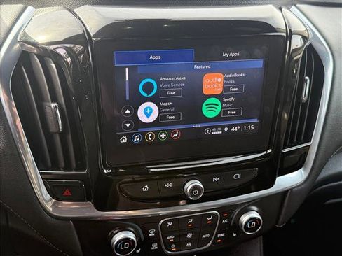 Used 2022 Chevrolet Traverse LT image 13