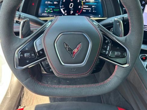 Used 2024 Chevrolet Corvette Stingray Premium Conv w/ Z51 Performance Package RWD image 25