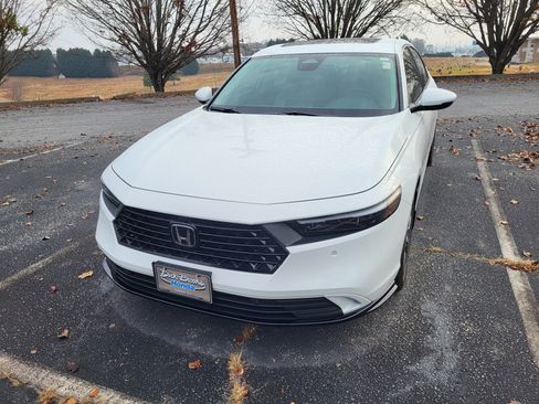 New 2024 Honda Accord EX-L image 2