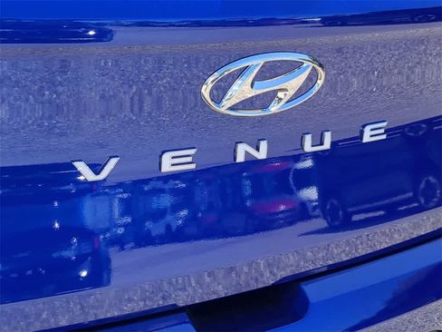 New 2026 Hyundai Venue SE image 14
