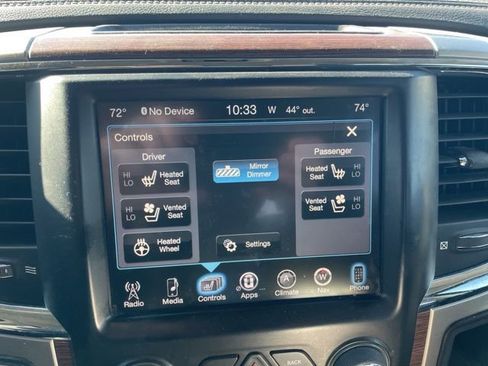 Used 2015 RAM 1500 Laramie w/ Convenience Group image 10