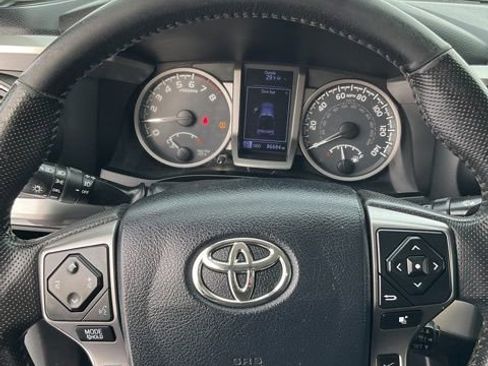 Used 2019 Toyota Tacoma SR5 image 17