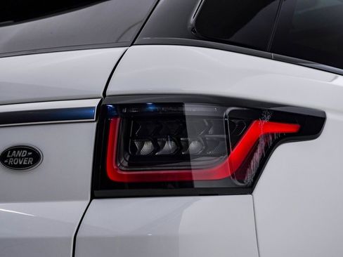 Used 2019 Land Rover Range Rover Sport HSE image 13