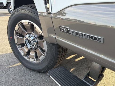 New 2026 Ford F250 King Ranch w/ FX4 Off-Road Package image 14