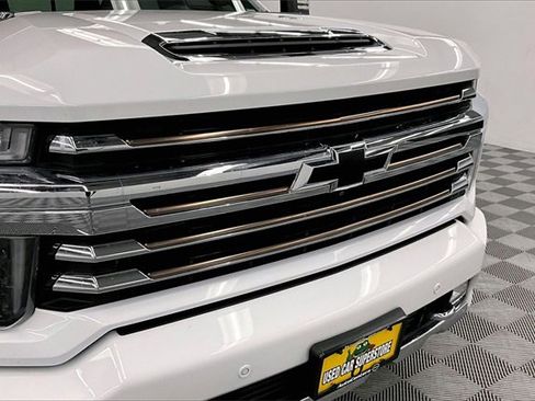 Used 2022 Chevrolet Silverado 2500 High Country image 31