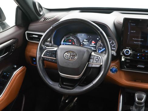 Used 2022 Toyota Highlander Platinum AWD/4WD image 15