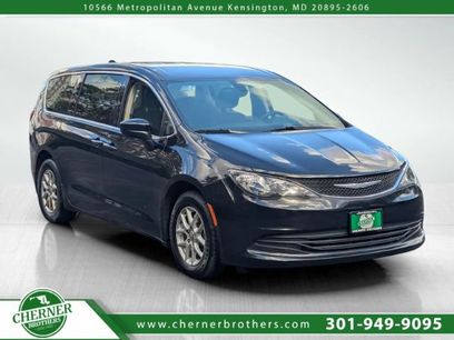 Used 2017 Chrysler Pacifica LX