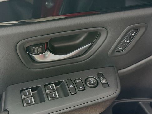 Used 2025 Honda Pilot EX-L image 14