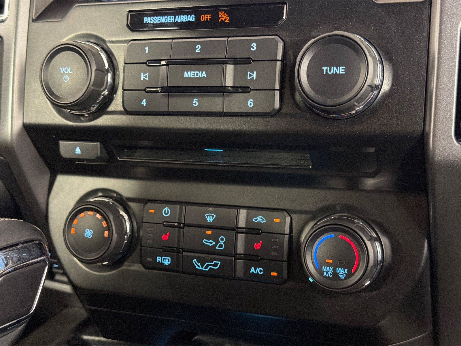 Used 2018 Ford F150 XLT w/ Equipment Group 302A Luxury AWD/4WD image 26