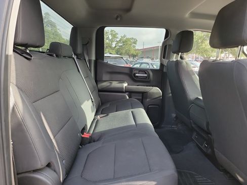Used 2020 Chevrolet Silverado 1500 Custom w/ Custom Value Package RWD image 15