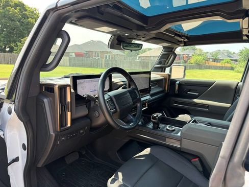 Used 2025 GMC Hummer EV 3X w/ LPO, Dark Essentials Package AWD/4WD image 15