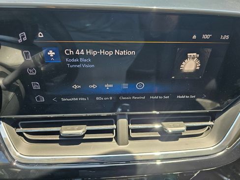New 2026 Chevrolet Trax RS w/ Sunroof Package FWD image 28