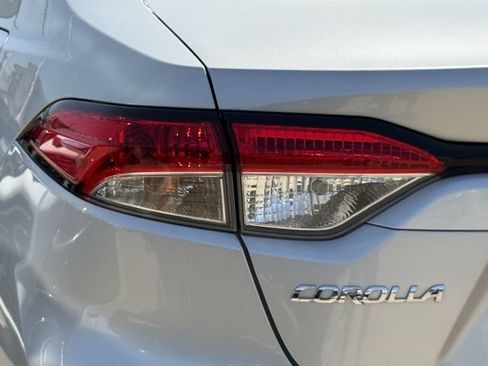 Used 2024 Toyota Corolla LE FWD image 6