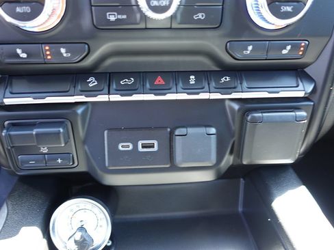 Used 2022 GMC Sierra 1500 Elevation w/ Preferred Package AWD/4WD image 48