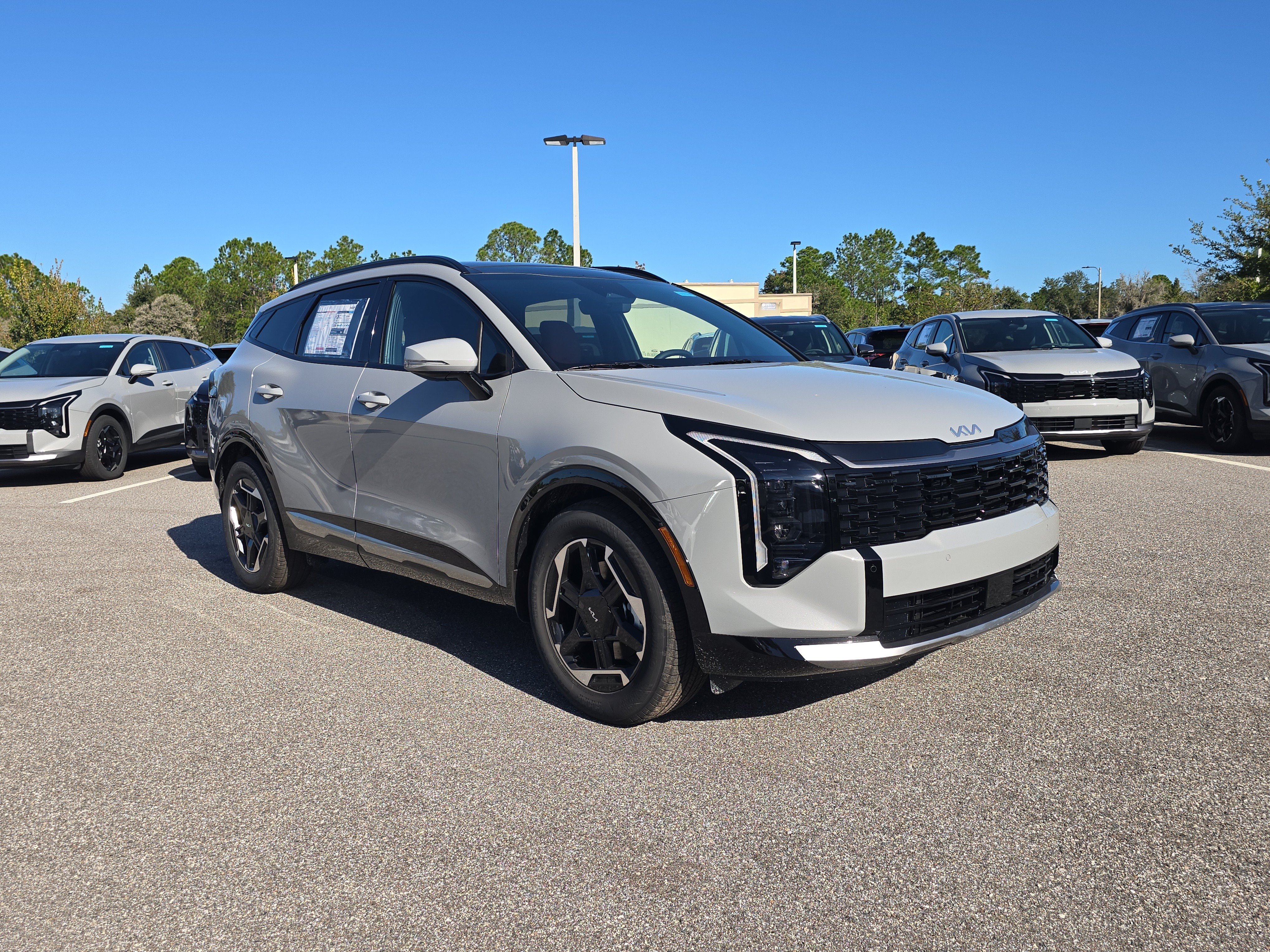 New 2027 Kia Sportage SX FWD image 2