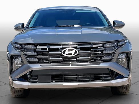 Used 2025 Hyundai Tucson SE FWD image 4