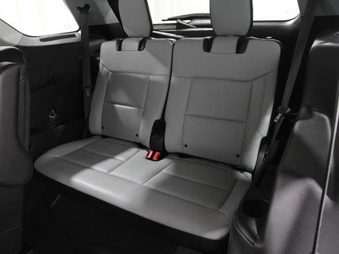 Used 2021 Ford Explorer XLT w/ Equipment Group 202A image 21